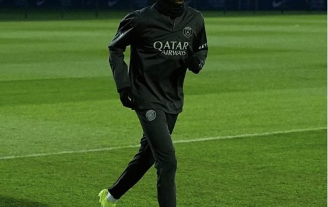 队报：登贝莱训练中出现腿部不适，对阵摩纳哥能否出场成疑